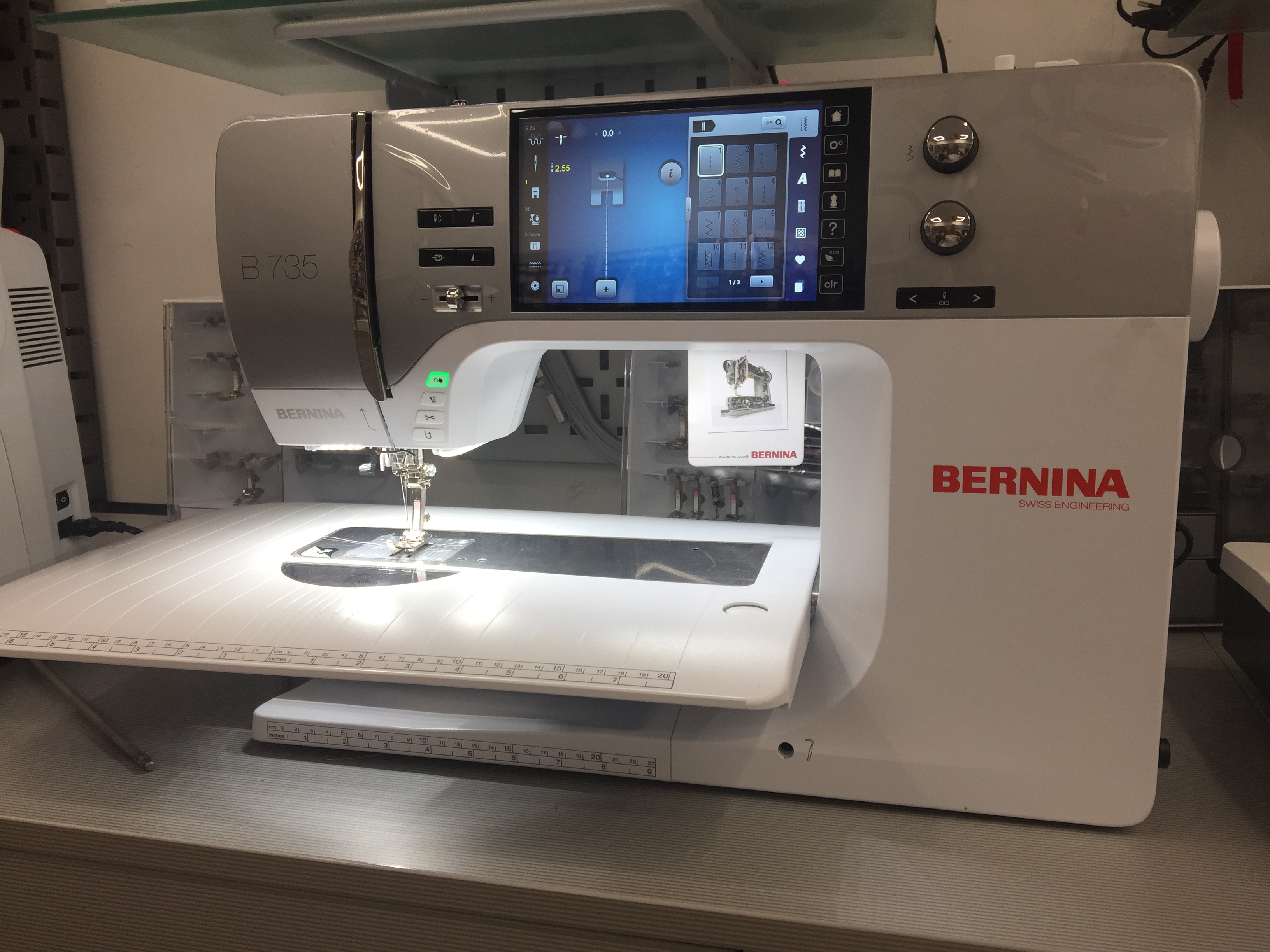 BERNINA 735 Vorführmaschine