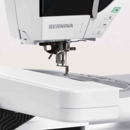 Bernina 790 PLUS inkl. Stickmodul Top Gepflegte Second Hand 