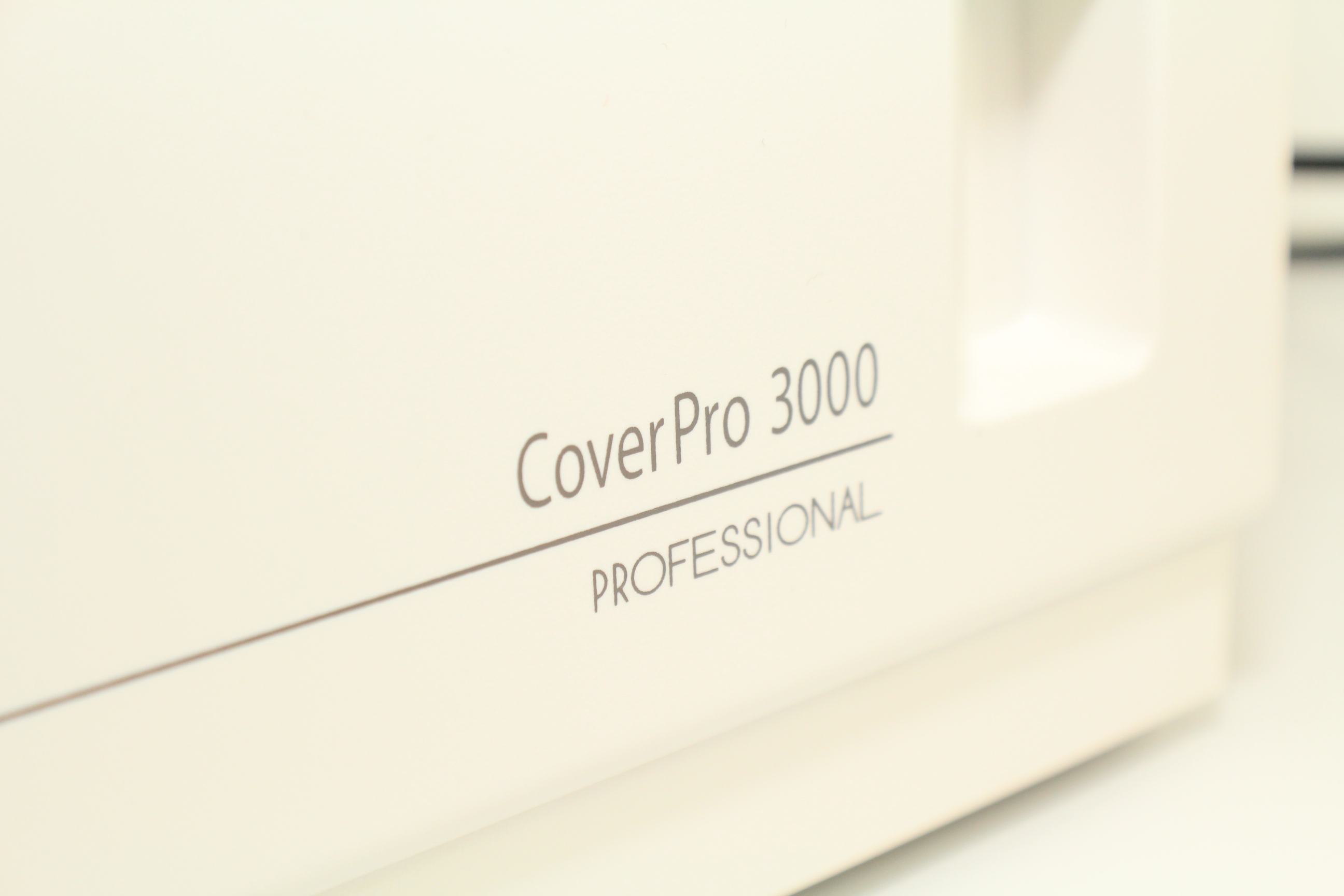 JANOME Coverpro 3000P Top & Bottom 3-Nadel - Covermaschine Junge second-hand 7 Monate alt