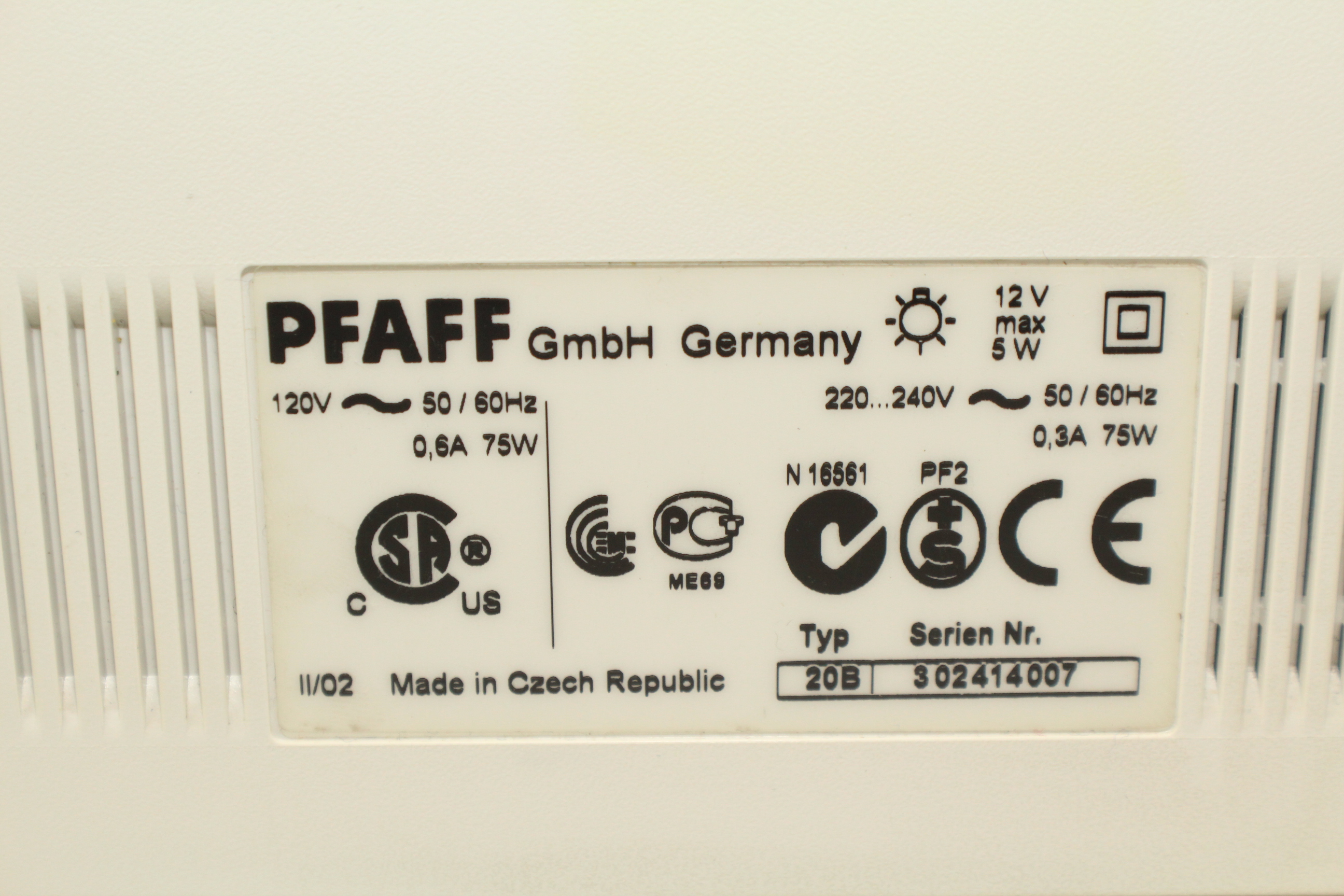 Pfaff tiptronic 2030 mit IDT System Second Hand gebraucht 