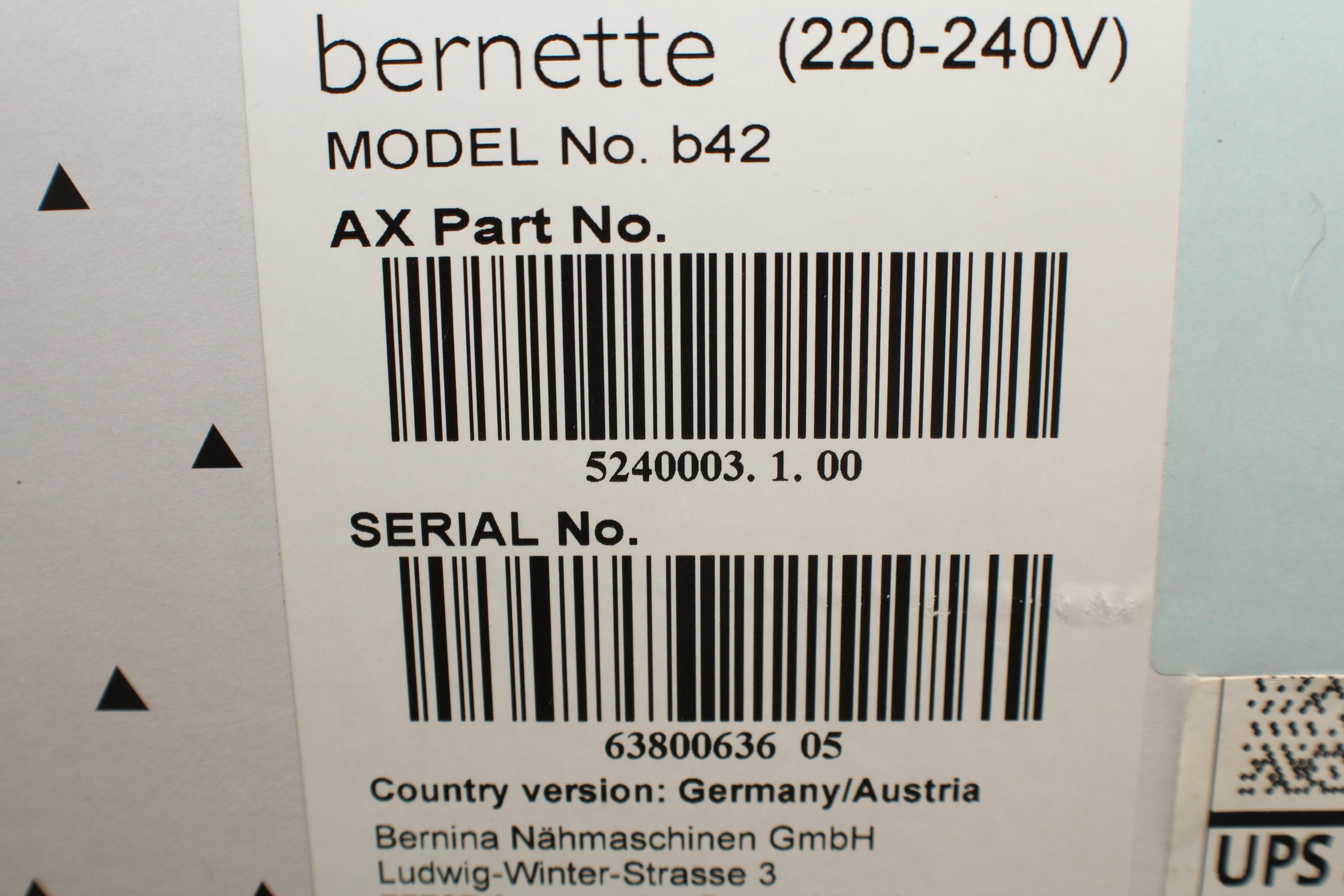 Bernina Bernette b42 Coverstichmaschine Versandrückläufer Sr.Nr. 6380063605