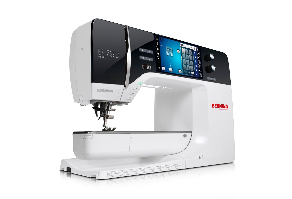 Bernina 790 PLUS inkl. Stickmodul Top Gepflegte Second Hand 